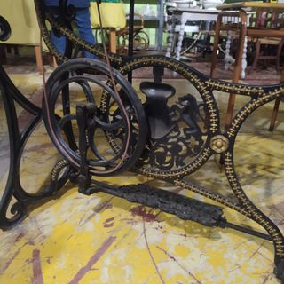 ANTIGUA MAQUINA DE COSER INDUSTRIAL