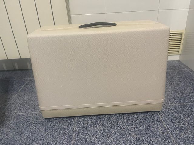 Maquina de coser Alfa