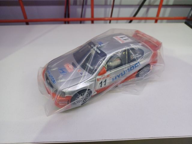 Hyundai scalextric