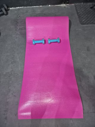 Conjunto yoga 2 pesas 1.5kg y esterilla