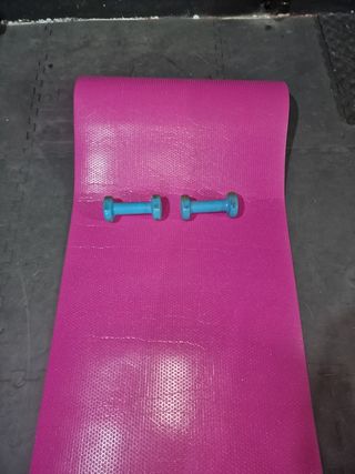 Conjunto yoga 2 pesas 1.5kg y esterilla