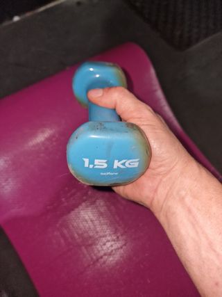 Conjunto yoga 2 pesas 1.5kg y esterilla