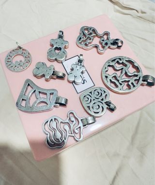 Pack de 7 colgantes Tous