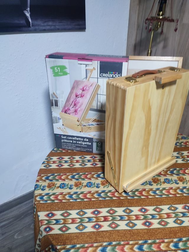 Hermoso maletín de pintura con cab