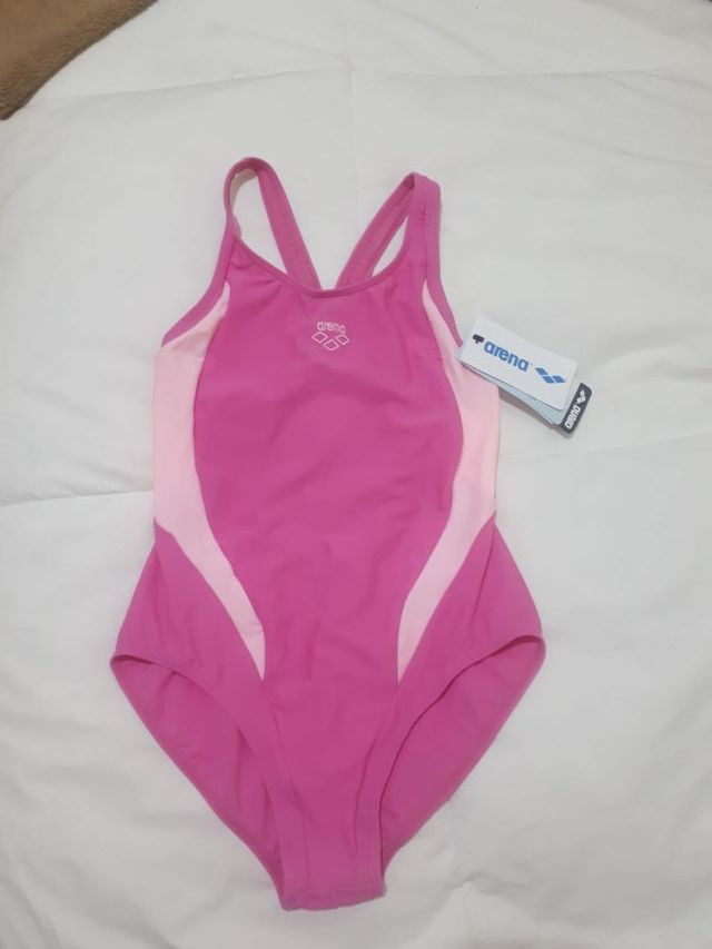 Bañador natación chica, marca Arena
