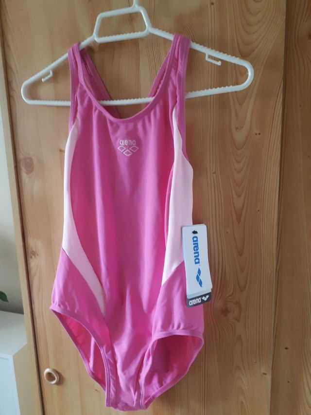 Bañador natación chica, marca Arena