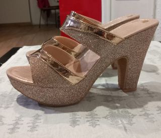 Sandalias , plataformas talla 39.