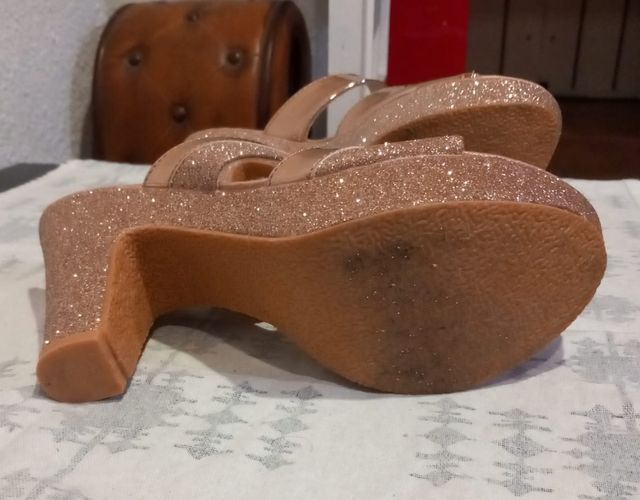 Sandalias , plataformas talla 39.