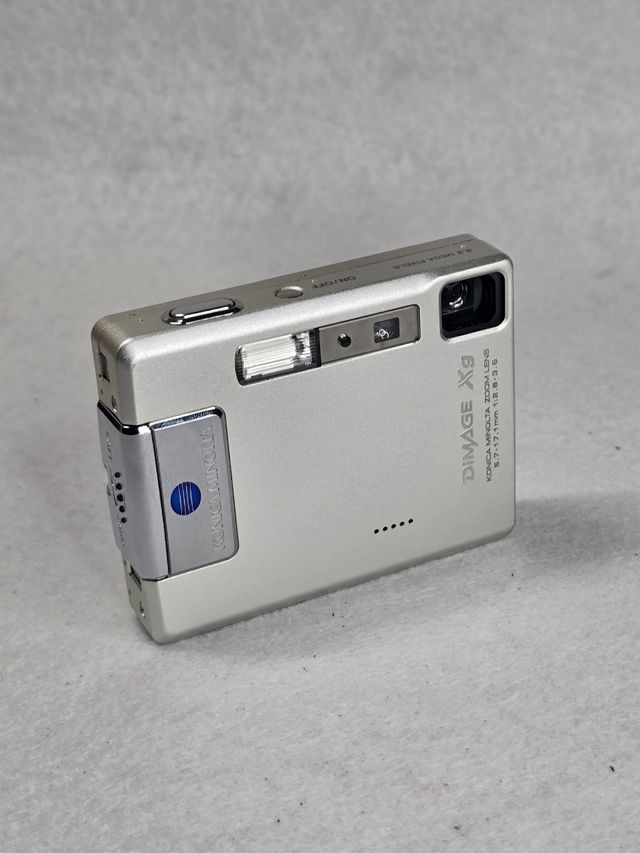 Cámara digital vintage minolta dymage 9x