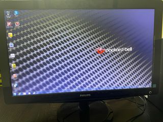 Ordenador PC Packard Bell, monitor teclado y ratón