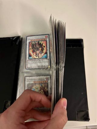 Raccoglitore carte Yu Gi oh!