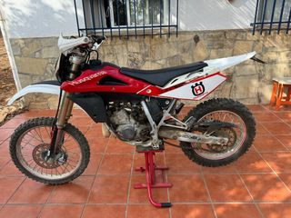 Motocicleta husqvarna