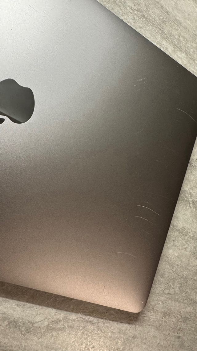 MacBook Pro i9 da 15 pollici da 1 TB