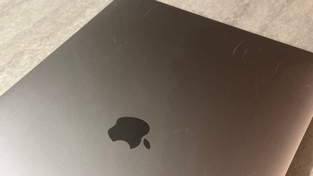 MacBook Pro i9 da 15 pollici da 1 TB