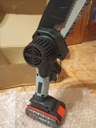 MOTOSIERRA ELÉCTRICA