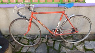 Bicicleta carreras, muy antigua, Peugeot