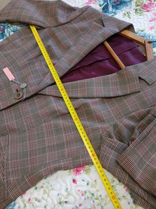 Traje de mujer marca amitiė