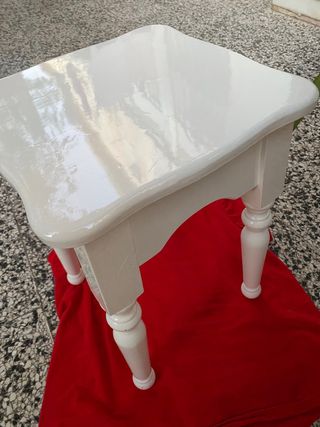 Taburete vintag. De madera