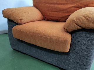 Uno o dos sillones individuales naranja y gris