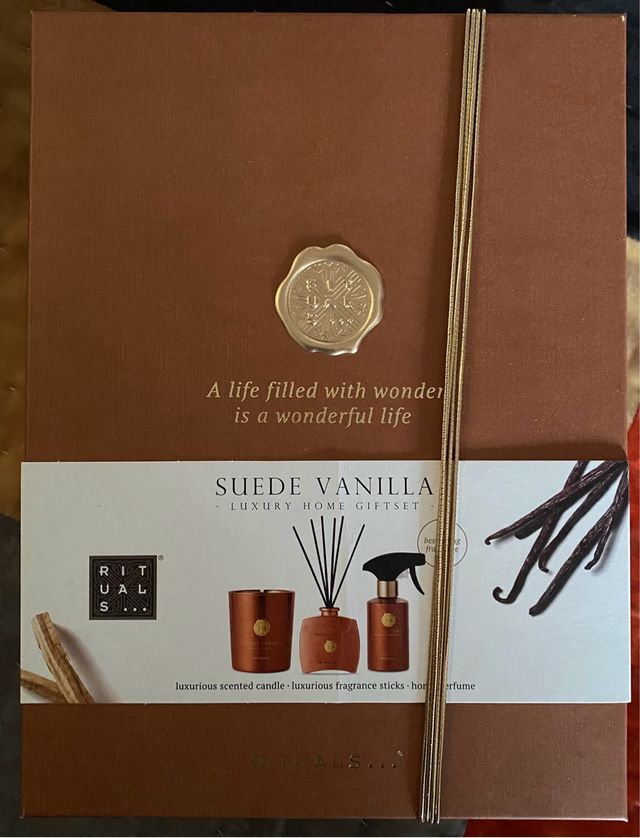 Caja suede vanilla y vela