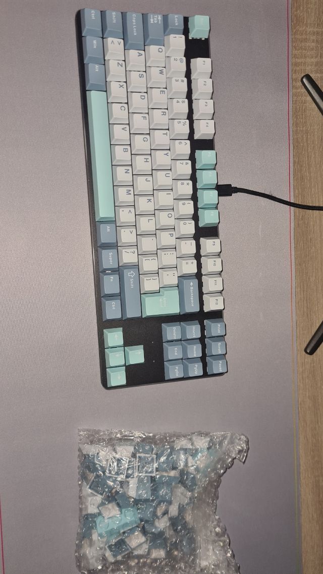 Teclas Azules y Blancas