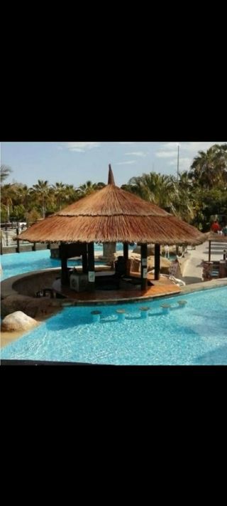 Sombrillas de carri verzo mimbre