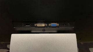 Monitor HP Pavillion 23 XI de 23” 