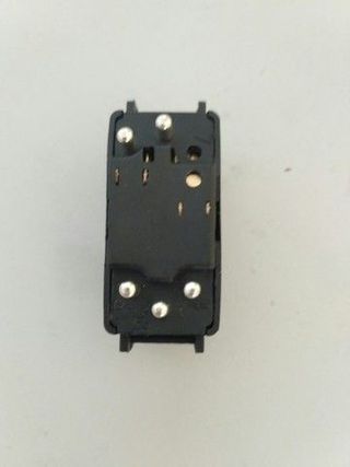 INTERRUPTOR ELEVALUNAS MERCEDES  W124