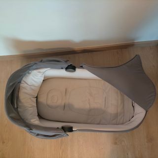 Capazo cochecito bebé Inglesina gris oscuro