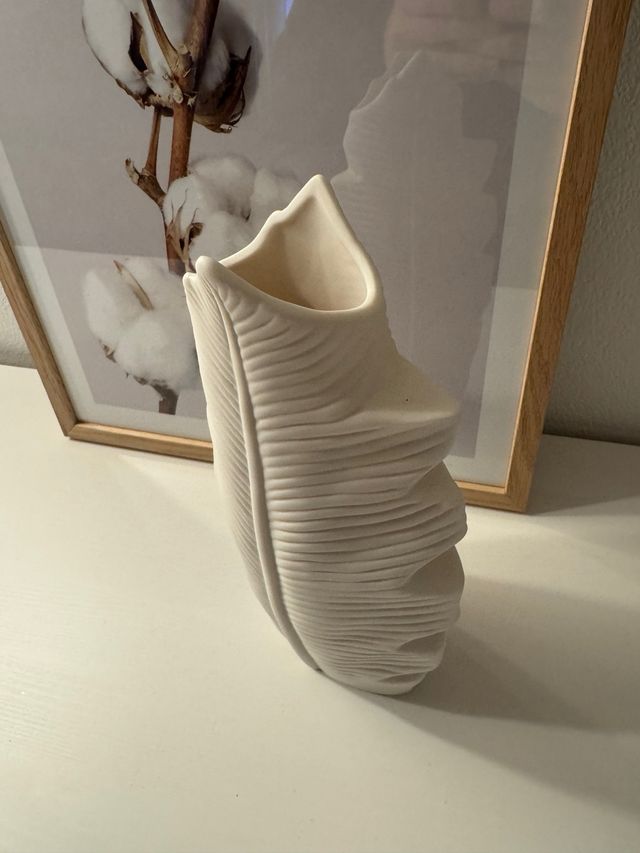 Vaso bianco in ceramica