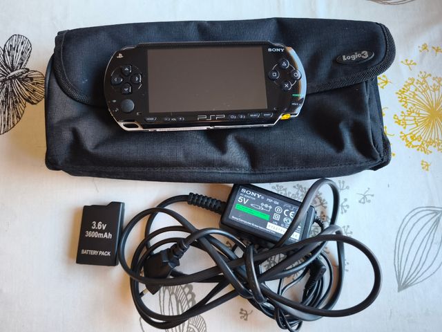 VIDEOCONSOLA PSP 1004 MAS EXTRAS