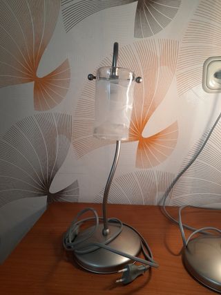 2 Lámparas alogenas para mesita de noche