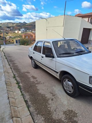 Peugeot 309 1988