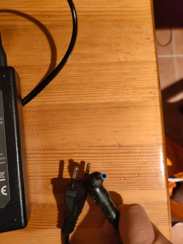 Cable cargador de portátil 