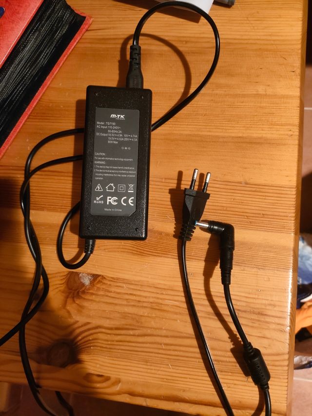 Cable cargador de portátil 