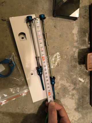 Juego cierres rápidos y de tija