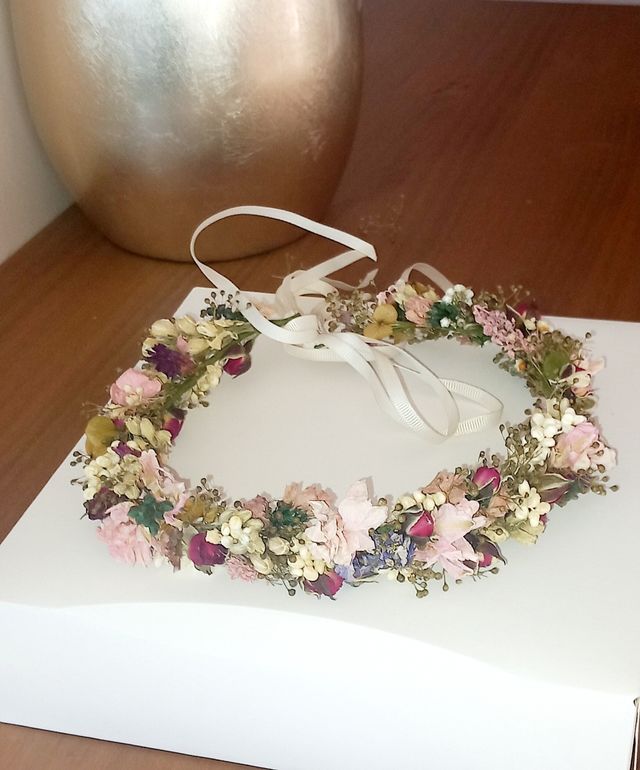 Coronas diademas comunión bodas damas de honor etc