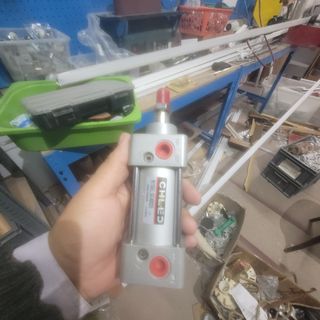 Pistón hidráulico.