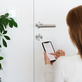 INSTALACIÓN DE CERRADURA INTELIGENTE 