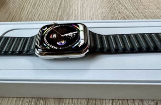 Apple watch serie 8 45mm acciaio 4g