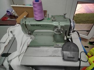 Máquina de coser refrey transforma