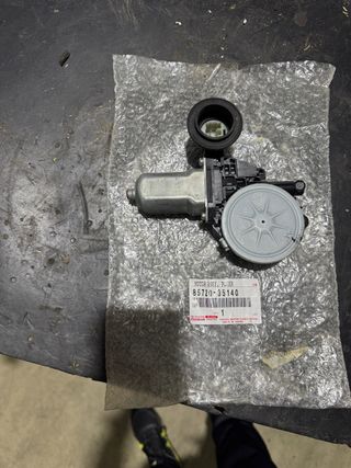 Motor elevaluna rav4 2016