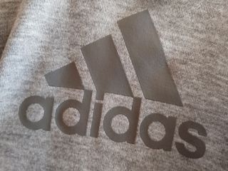 Chaqueta Adidas nueva 