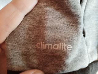 Chaqueta Adidas nueva 