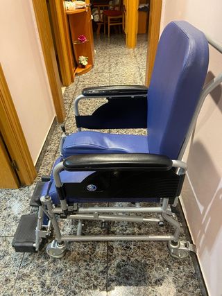 URGE - SILLA DE RUEDAS CON INODORO VERMEIREN