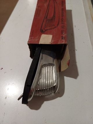 Piloto intermitente izquierdo seat 600 N 1a serie