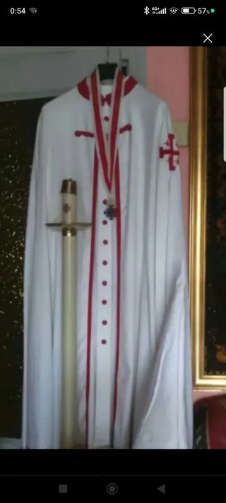 Traje túnica cofradía Santo Sepulcro Palencia
