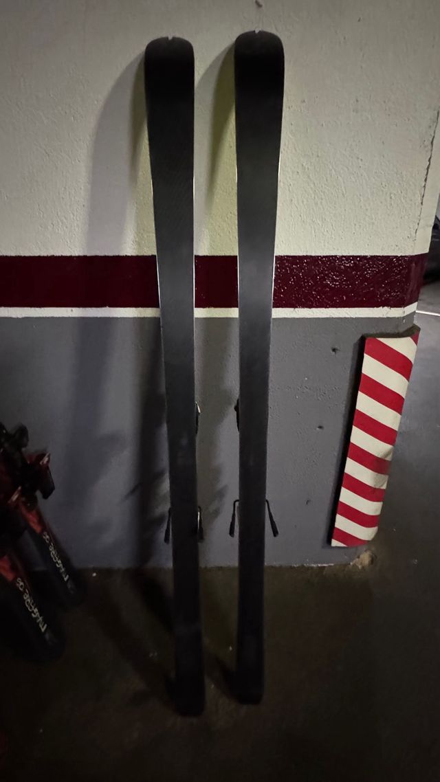 Equipo de esqui de travesía