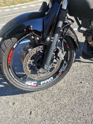 Moto vstrom DL650 vendo o cambio por furgoneta