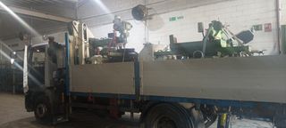 Alquiler camión grúa pluma (transportes)